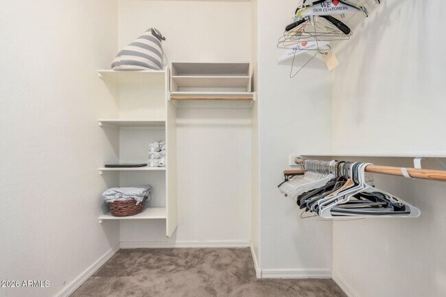 Building Photo - SFH 4-3