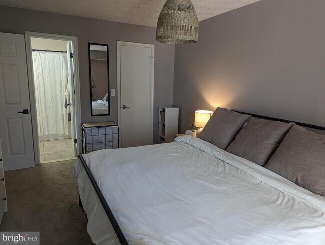 Building Photo - 12070 Cardamom Dr