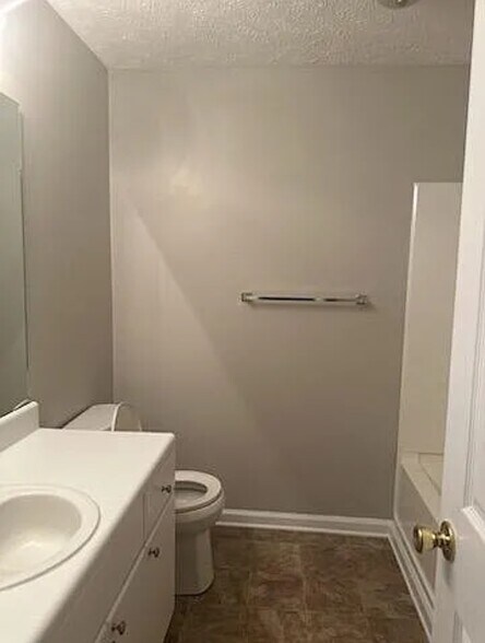 Building Photo - 360 Bubble Creek Ct