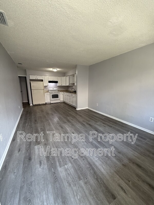 Building Photo - 8304 N Mulberry St
