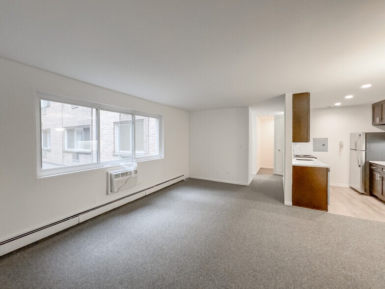 Building Photo - 520 Aldine