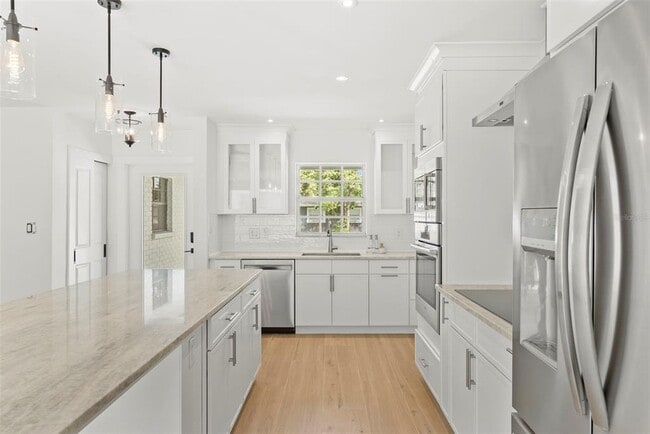 Building Photo - 4714 W Oakellar Ave
