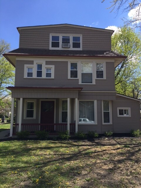 Building Photo - 1401 Golden Ave