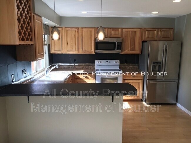 Building Photo - 3850 Paseo del Prado