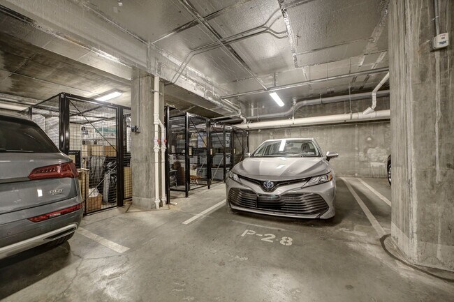 Building Photo - Penthouse Living Redefined at Chapman Stables