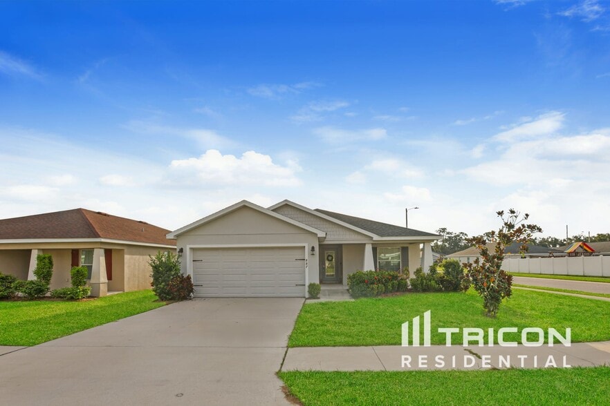 Primary Photo - 887 Orleans Dr