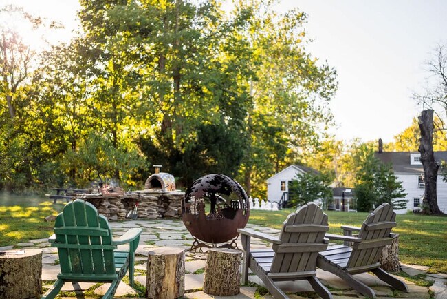 Building Photo - 1357 Canal Rd