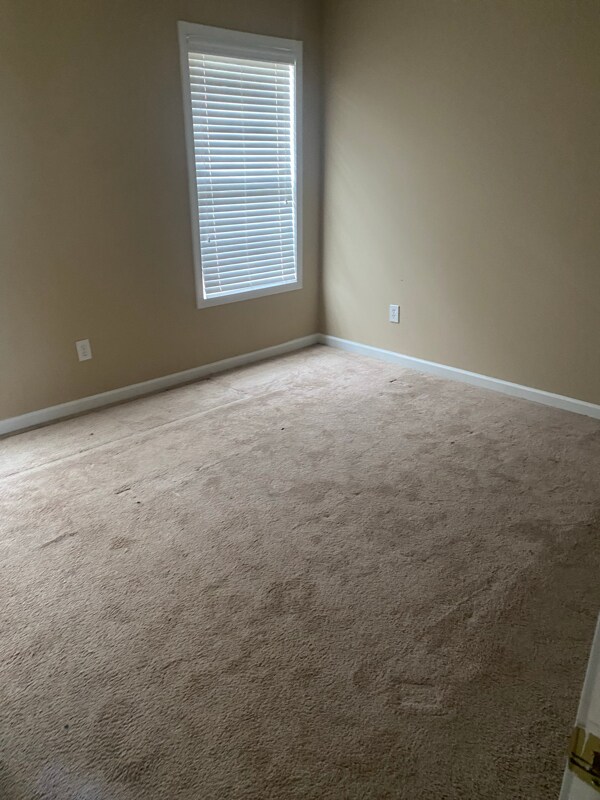 Building Photo - 75 Prince Edward Way