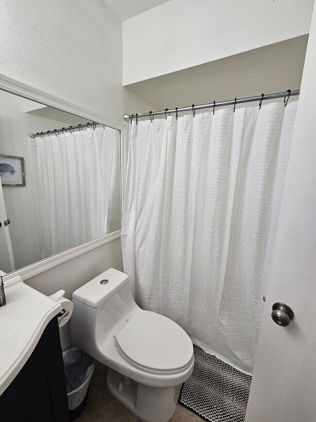 Building Photo - LONG TERM SHORT  TERM /UNFURNISHED  NO UTILITIES ~   PARTIALLY   FURNISHED