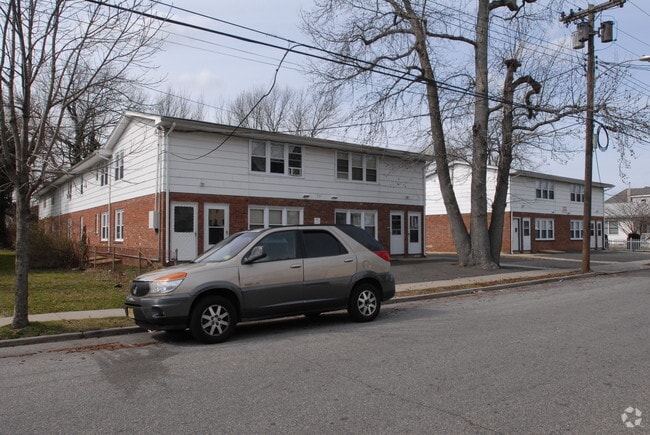 Primary Photo - 257 Fisher Ave