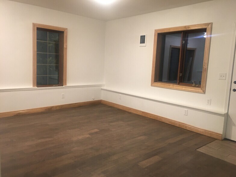 Living Area A - 23824 SE 28th St
