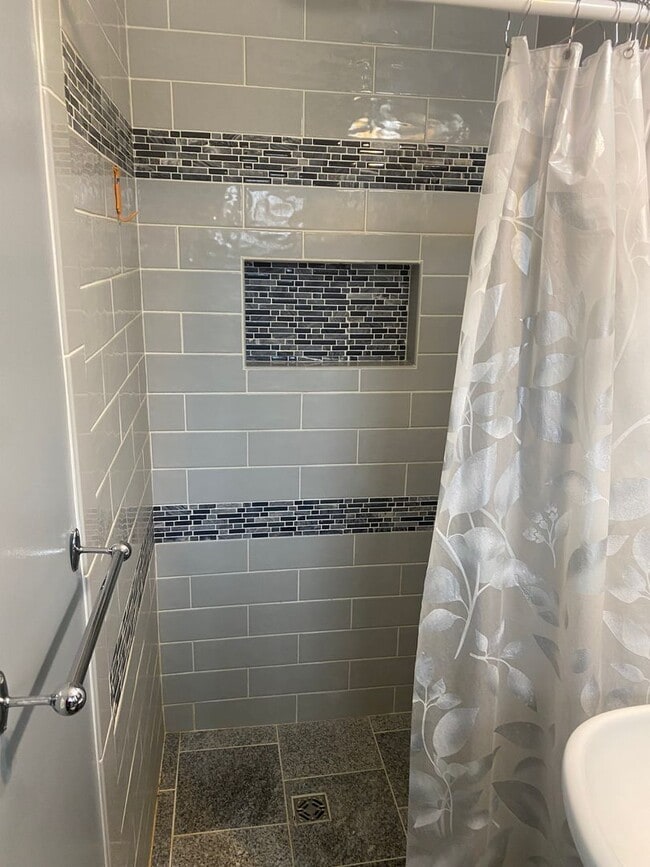 Building Photo - House in Morton, IL - 3 Bedroom/ 2.5 Baths