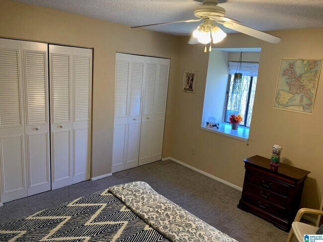Building Photo - 210 Woodland Vlg