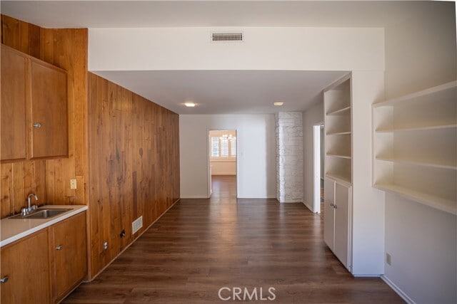 Building Photo - 784 Lockearn St