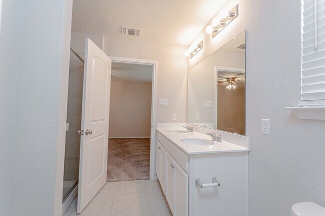 Building Photo - 632 Reinhardt Blvd