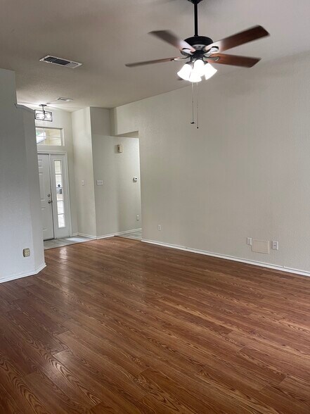 Building Photo - 1819 Winchester Dr
