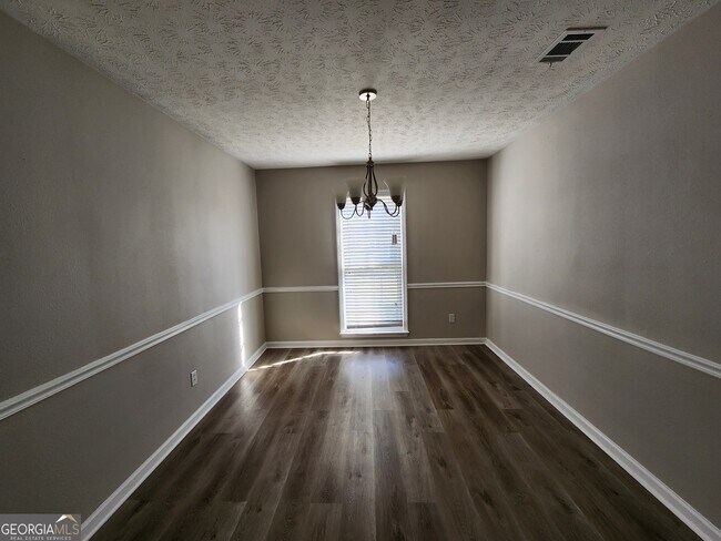 Building Photo - 419 Hannahatchee Ave