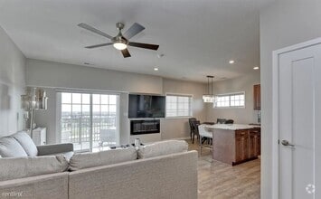 Building Photo - 2 br, 2 bath Condo - 5933 North 158th Cour...