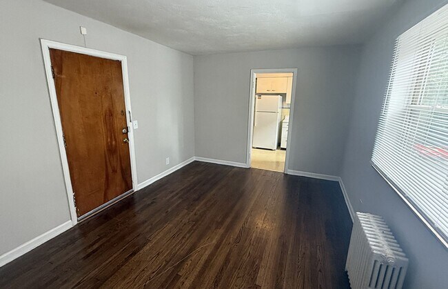 Building Photo - 3025 Clifton Ave