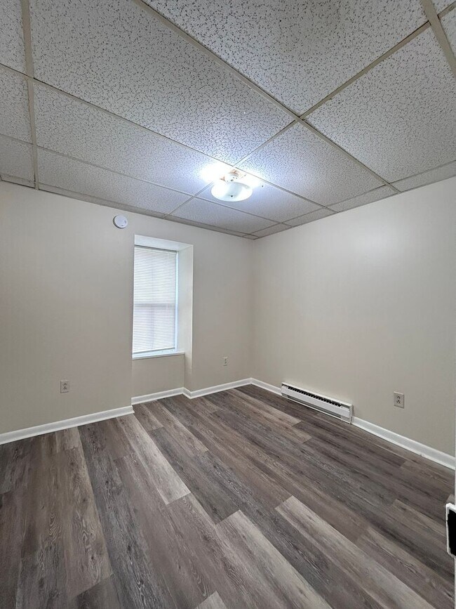 Building Photo - 132 Cumberland St