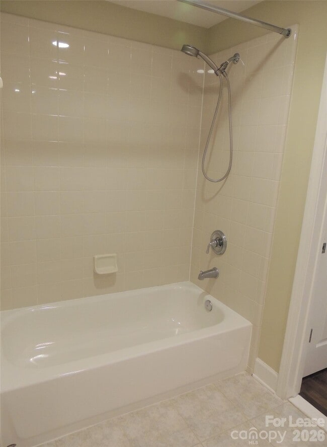 Building Photo - 1320 Fillmore Ave