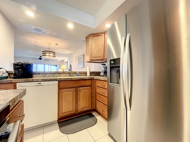 Building Photo - 462 Bouchelle Dr