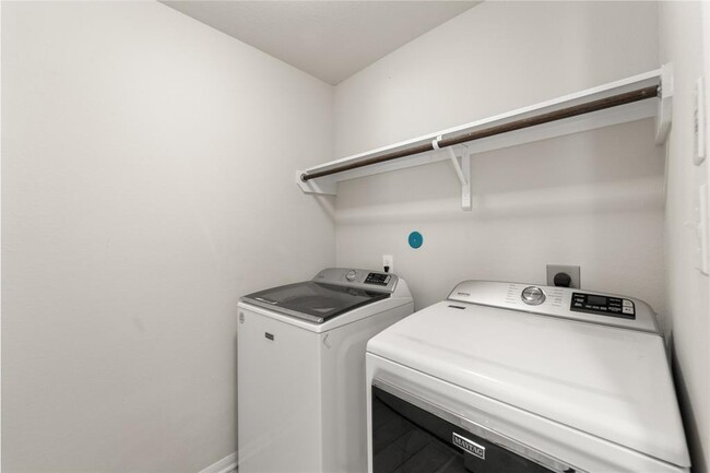 Building Photo - 15603 Eastern Meadowlark Wy