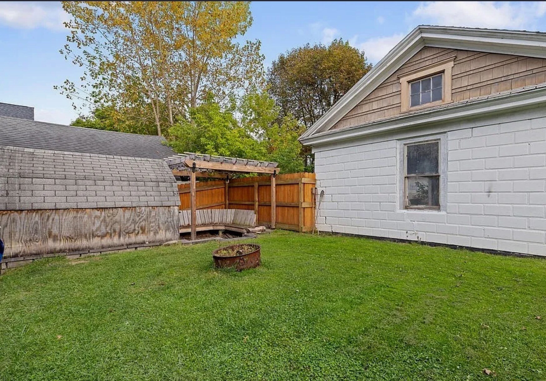 Building Photo - 415 Whittier Ave