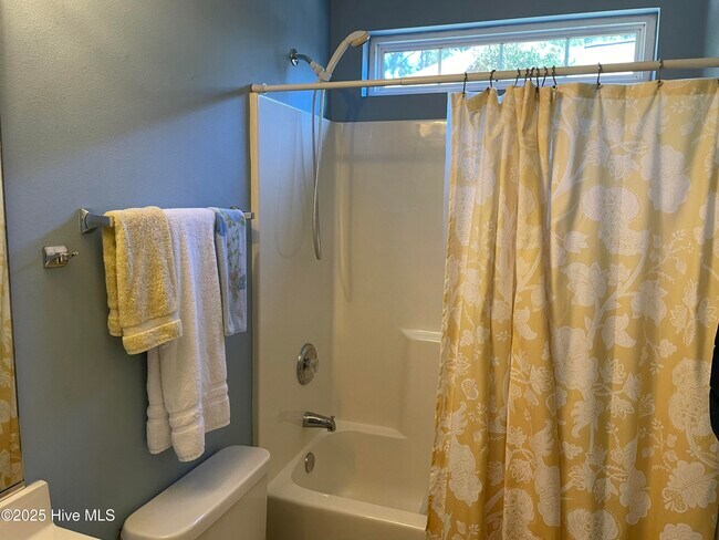 Building Photo - 872 Sandpiper Bay Dr SW