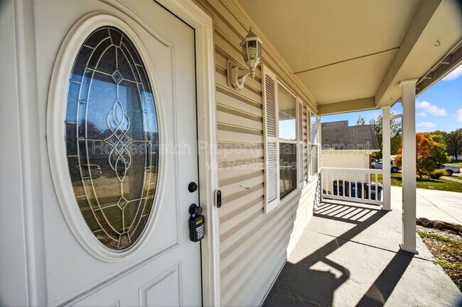 Building Photo - 820 Whisper Creek Ct