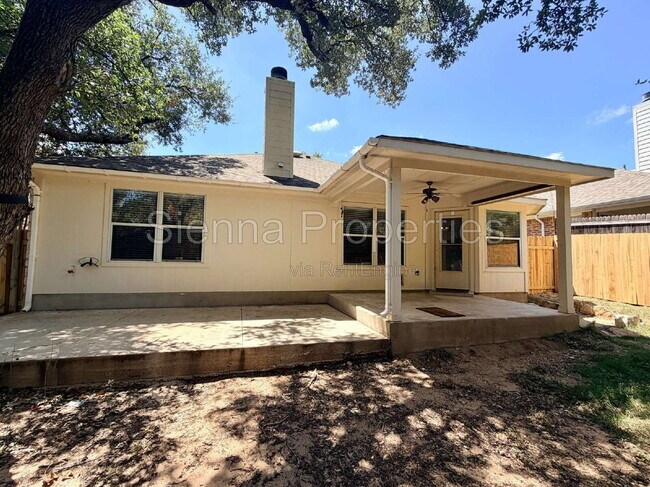Building Photo - 1517 Hawk Dr