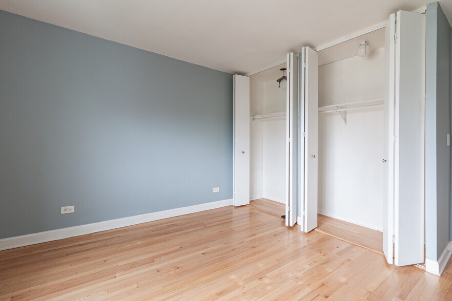 Building Photo - 655 W Grace St