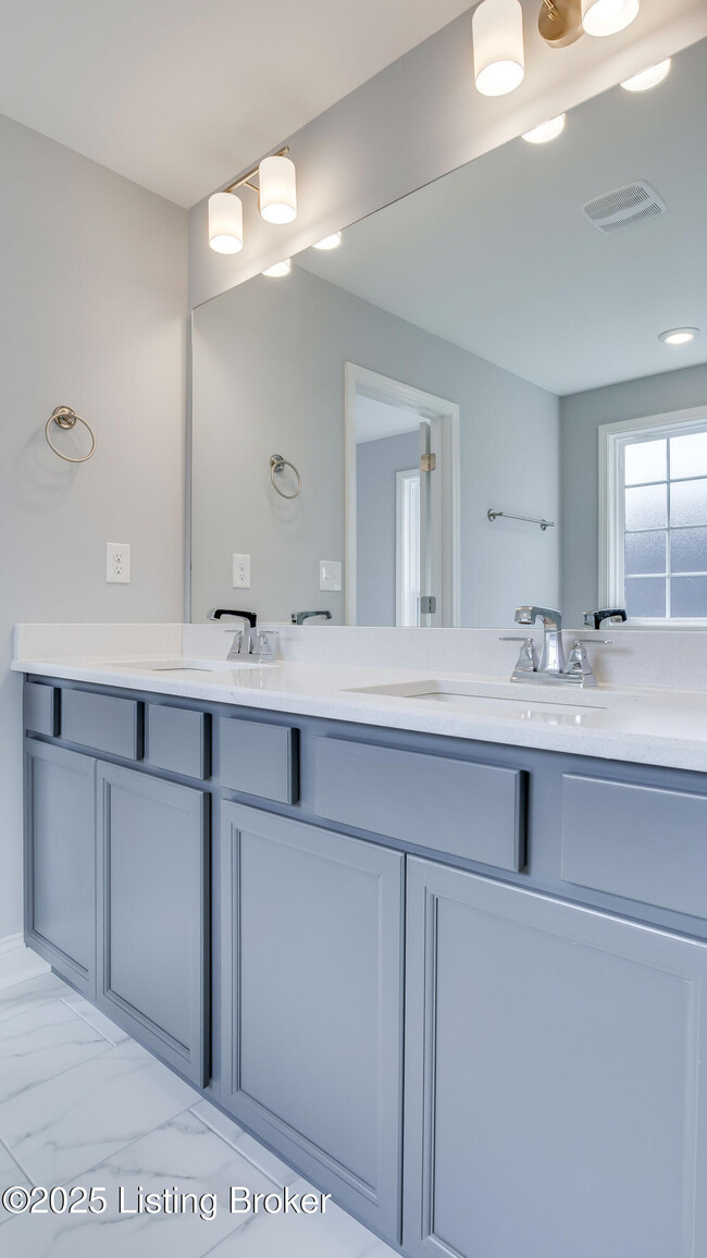 Building Photo - 14029 Grandshire Wy