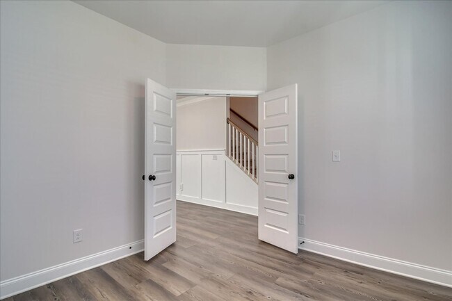 Building Photo - 528 Fermoy Ln