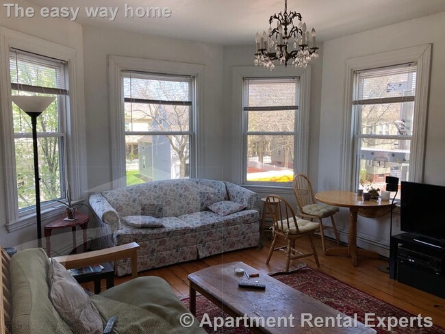 Building Photo - 268 Broadway