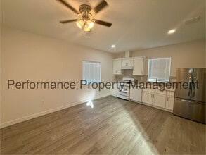 Building Photo - 4301 Poach St