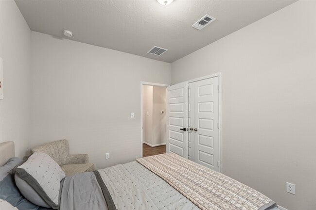 Building Photo - 14911 Spg Frst Ln