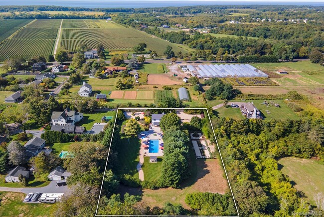 Building Photo - 525 S Harbor Rd