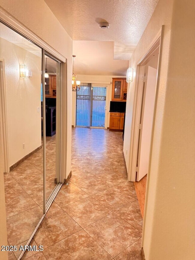 Building Photo - 1291 S Crossbow Pl