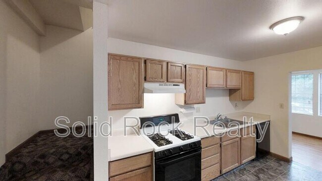 Building Photo - 931 N Wahsatch Ave