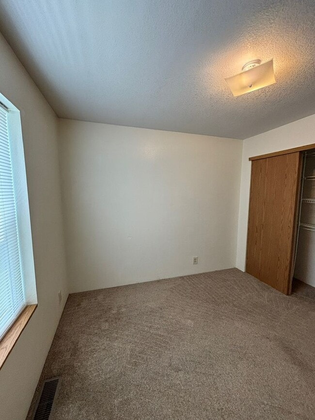 Building Photo - 2307 E O Ct