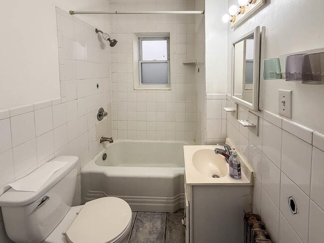 Building Photo - 47 Columbia Ave