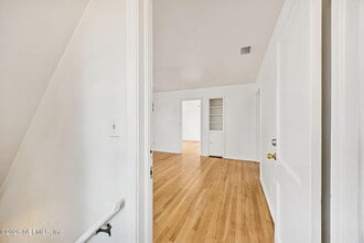 Building Photo - 1248 McDuff Ave S