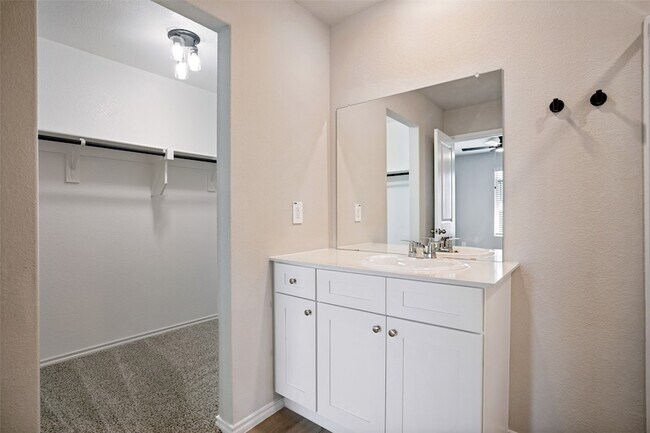 Building Photo - 5509 Flannel Ln