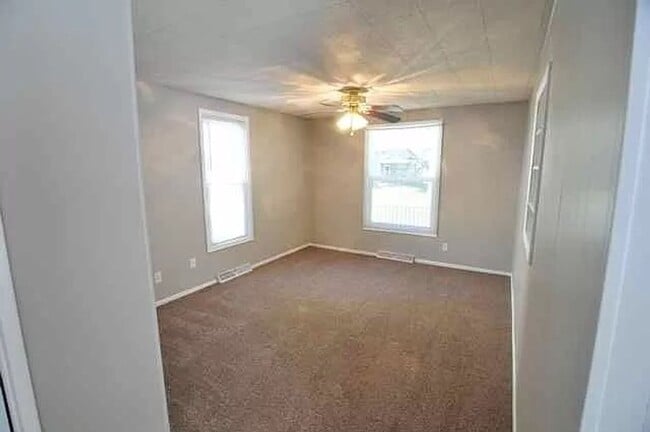 Building Photo - 5 Bedroom Home Available Now! $200 Off Fir...