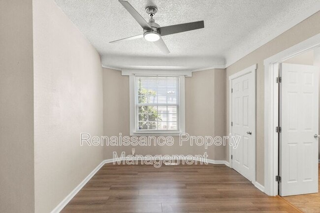 Building Photo - 400 E Ellis St