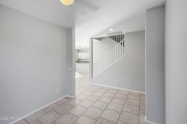 Building Photo - 7135 W Rancho Dr