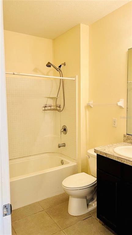 Building Photo - 11152 Leland Groves Dr