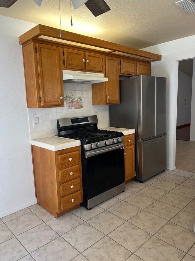 Building Photo - Cute*Clean*Single Story Home