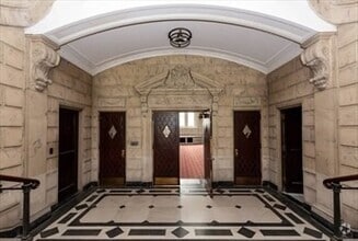 Building Photo - 16 Balmoral St